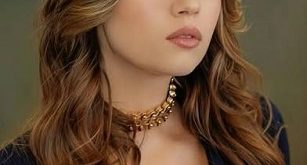 بیوگرافی افرا ساراچ_اوغلو (Afra Saraçoğlu)