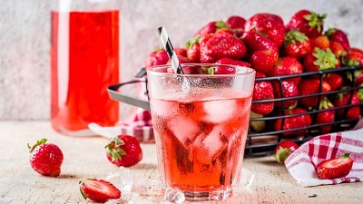 شربت توت فرنگی